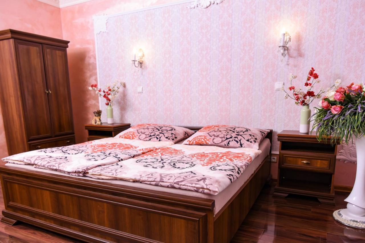 Appartamento Rose Mariánské Lázně Esterno foto